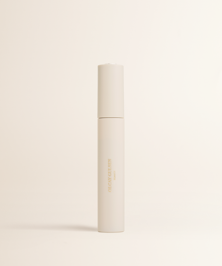 Maximum Volume Mascara | Black Foundation Brush