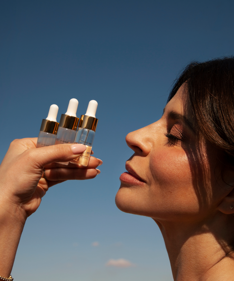 Travel Size Multi Vitamin Shot Serum Foundation Brush